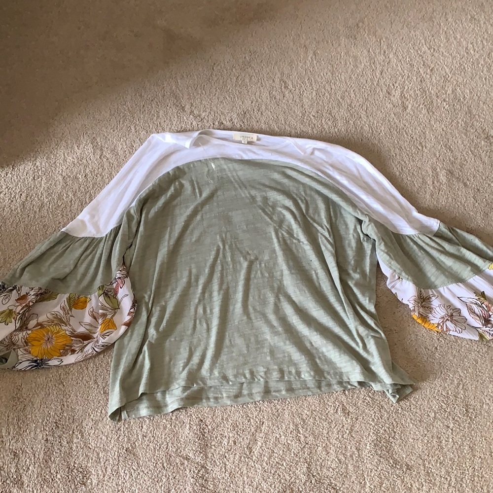 UMGEE 2 TONE LONG SLEEVE BLOUSE WITH FLORAL SLEEVE